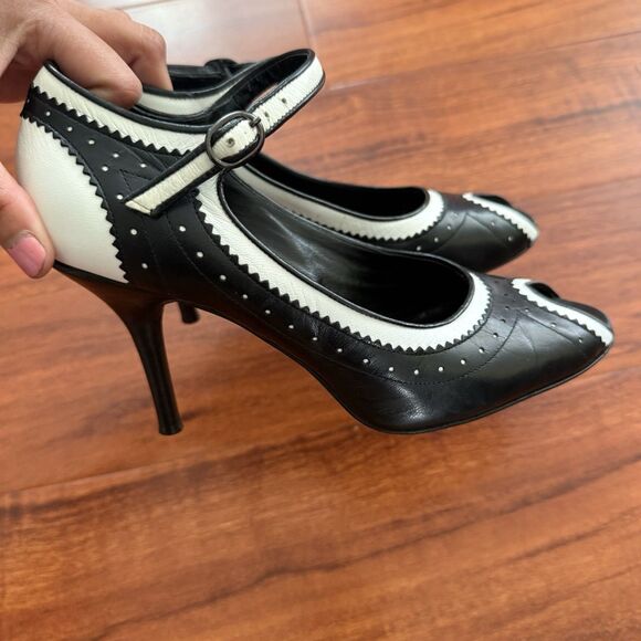 VTG Via Spiga Peep Toe Mary Jane’s Black White Ankle Strap Size 7M - Picture 10 of 13